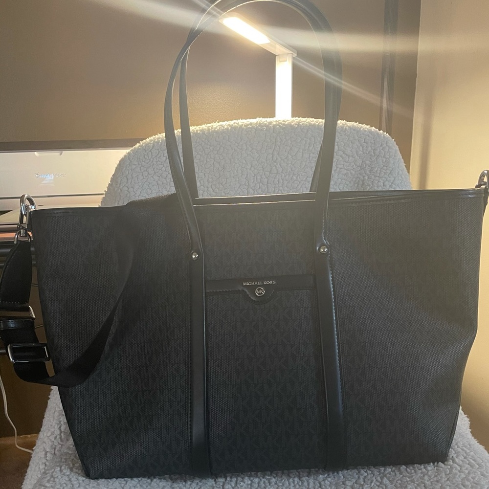 Authentic Michael kors large tote